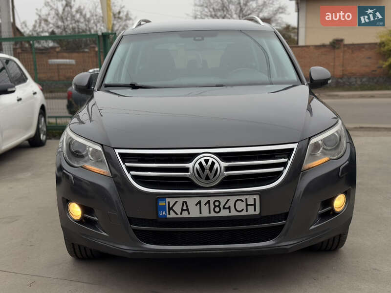 Позашляховик / Кросовер Volkswagen Tiguan 2010 в Бердичеві