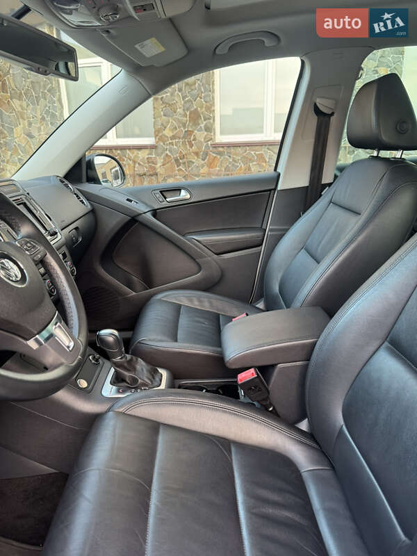 Позашляховик / Кросовер Volkswagen Tiguan 2017 в Володимирі