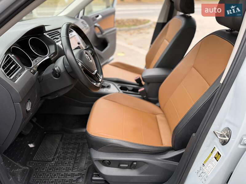 Внедорожник / Кроссовер Volkswagen Tiguan 2018 в Днепре
