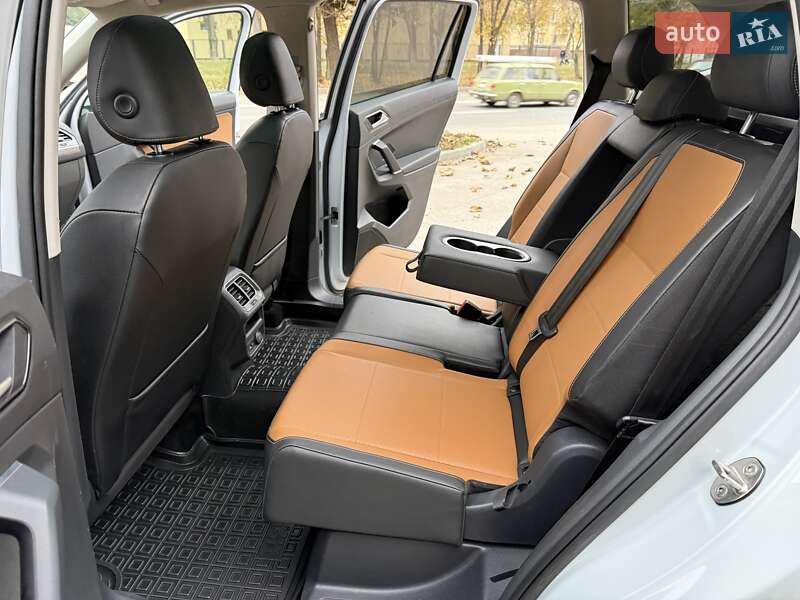 Внедорожник / Кроссовер Volkswagen Tiguan 2018 в Днепре