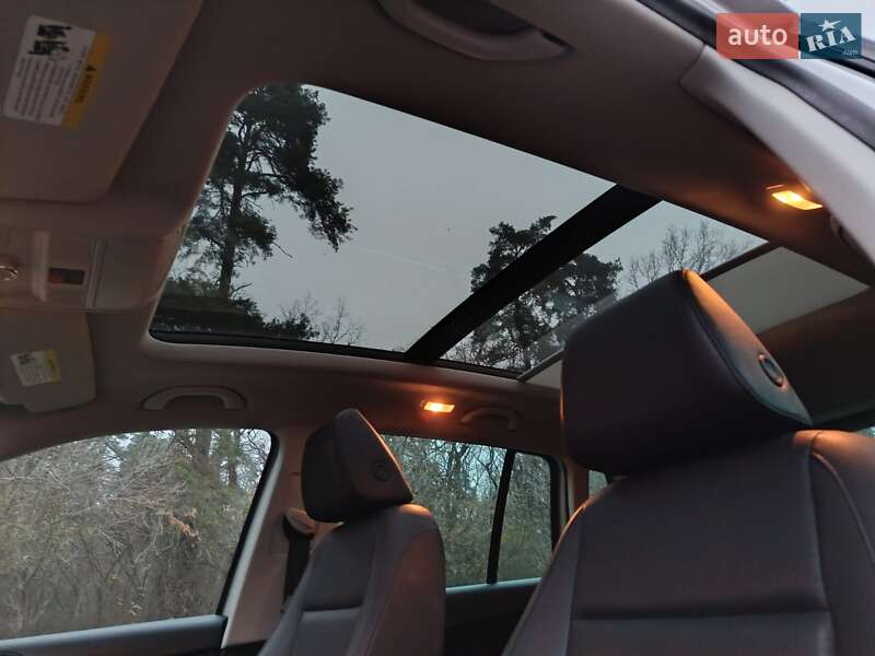 Внедорожник / Кроссовер Volkswagen Tiguan 2016 в Киеве