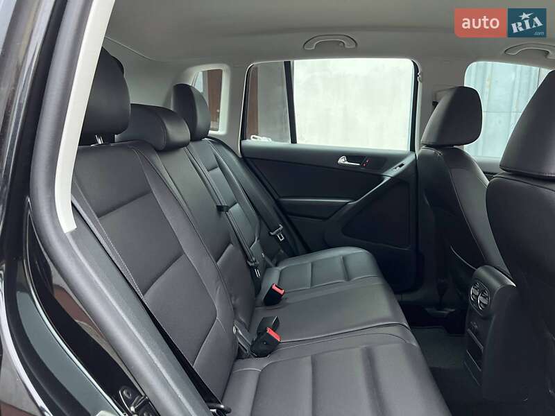Внедорожник / Кроссовер Volkswagen Tiguan 2015 в Львове