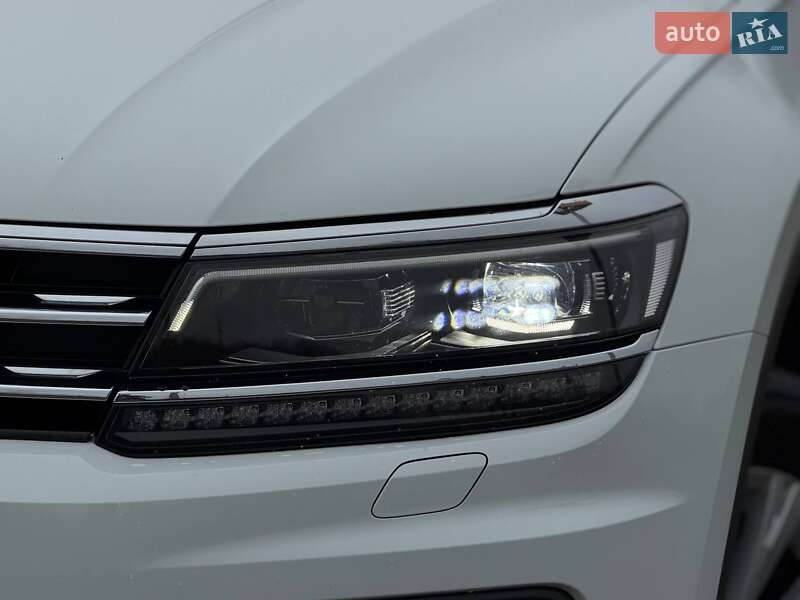 Позашляховик / Кросовер Volkswagen Tiguan 2017 в Кривому Розі