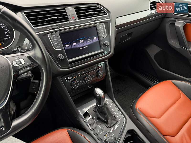 Позашляховик / Кросовер Volkswagen Tiguan 2017 в Кривому Розі