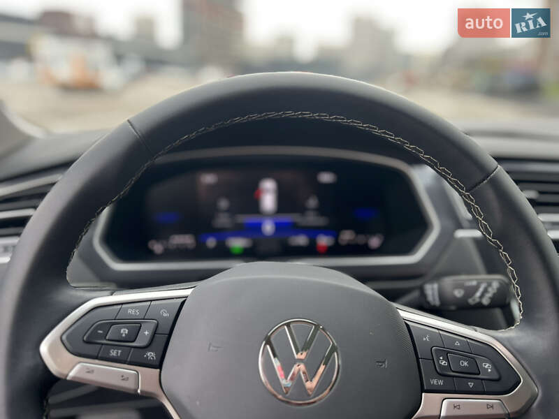 Внедорожник / Кроссовер Volkswagen Tiguan 2024 в Киеве