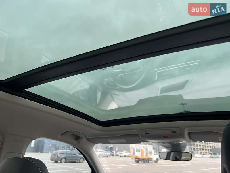 Внедорожник / Кроссовер Volkswagen Tiguan 2024 в Киеве