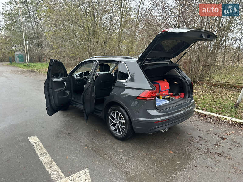 Внедорожник / Кроссовер Volkswagen Tiguan 2019 в Бердичеве