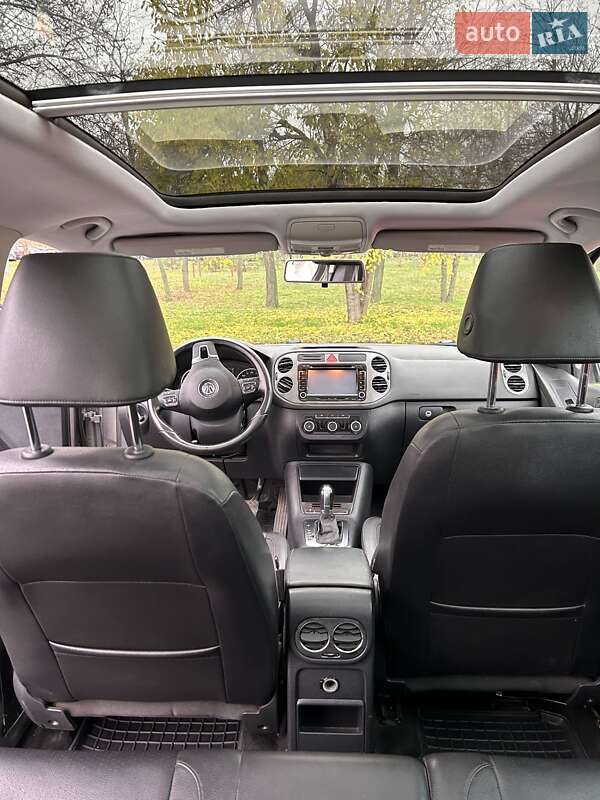 Внедорожник / Кроссовер Volkswagen Tiguan 2011 в Днепре