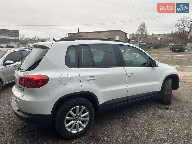 Внедорожник / Кроссовер Volkswagen Tiguan 2016 в Нежине