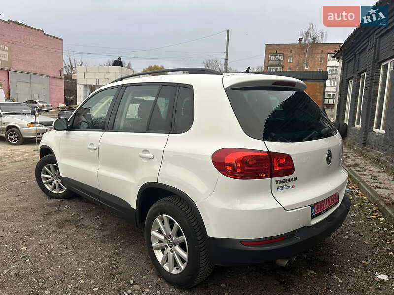 Внедорожник / Кроссовер Volkswagen Tiguan 2016 в Нежине