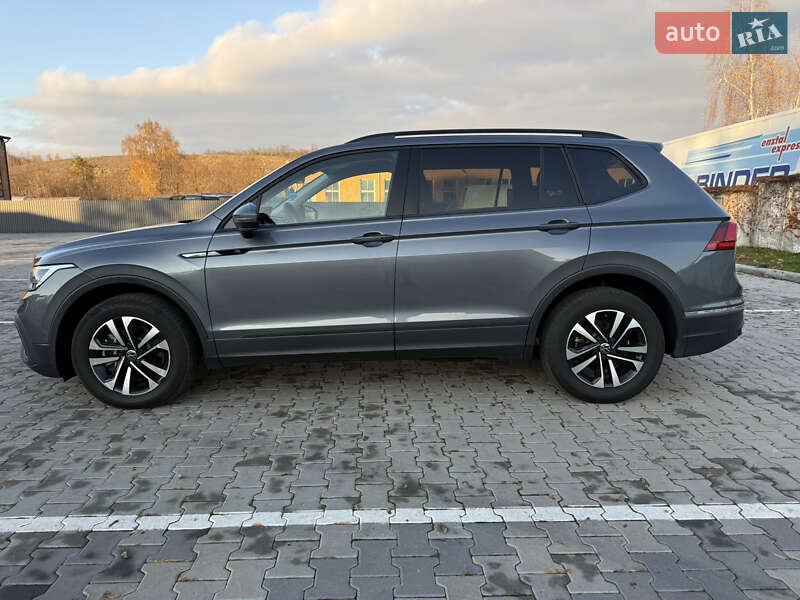 Внедорожник / Кроссовер Volkswagen Tiguan 2023 в Нововолынске