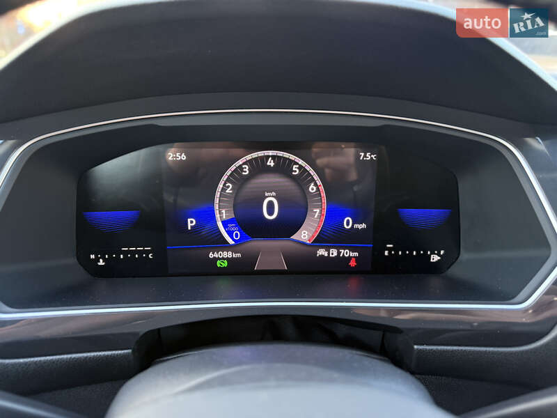 Внедорожник / Кроссовер Volkswagen Tiguan 2023 в Нововолынске