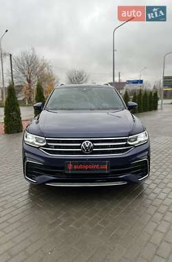 Внедорожник / Кроссовер Volkswagen Tiguan 2021 в Белогородке
