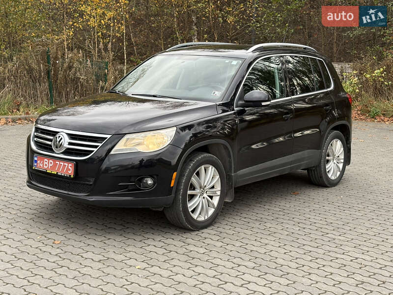 Внедорожник / Кроссовер Volkswagen Tiguan 2011 в Львове