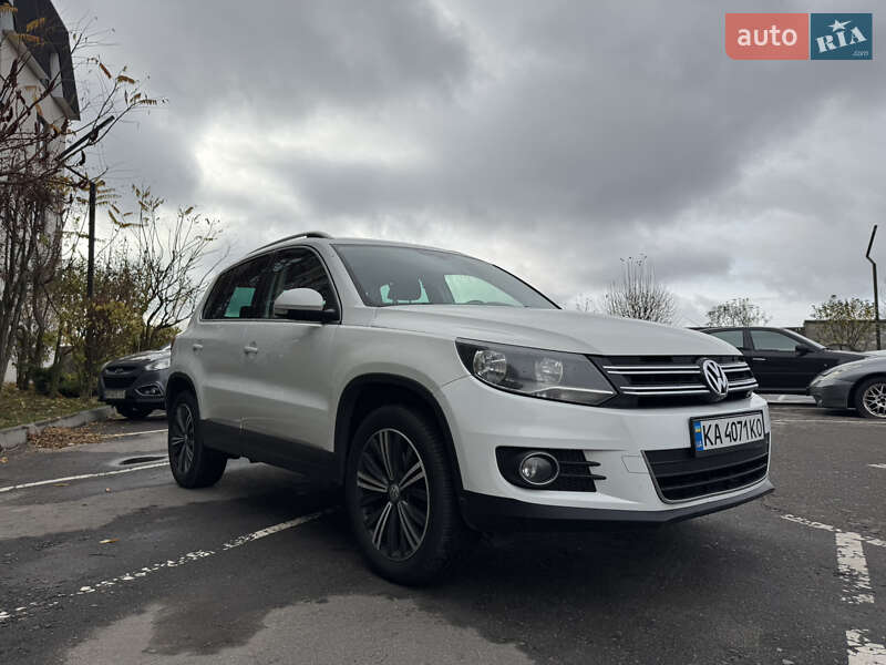 Внедорожник / Кроссовер Volkswagen Tiguan 2015 в Киеве