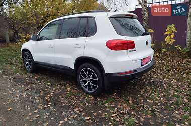 Позашляховик / Кросовер Volkswagen Tiguan 2016 в Києві