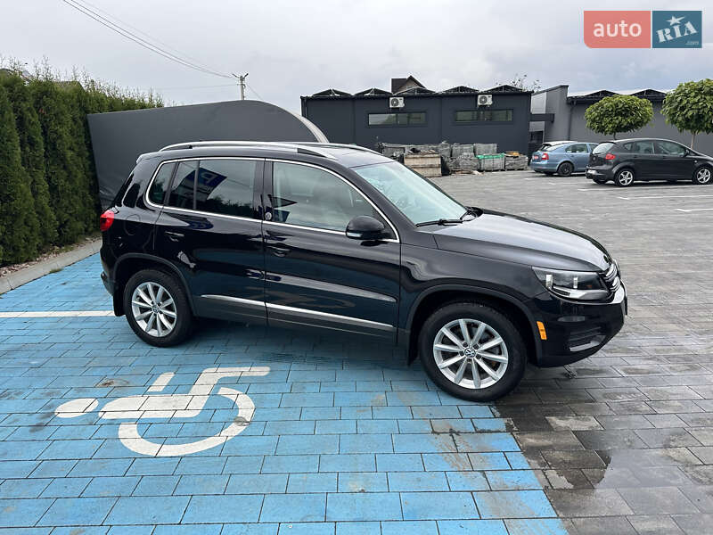 Внедорожник / Кроссовер Volkswagen Tiguan 2017 в Луцке