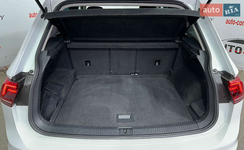 Внедорожник / Кроссовер Volkswagen Tiguan 2016 в Львове