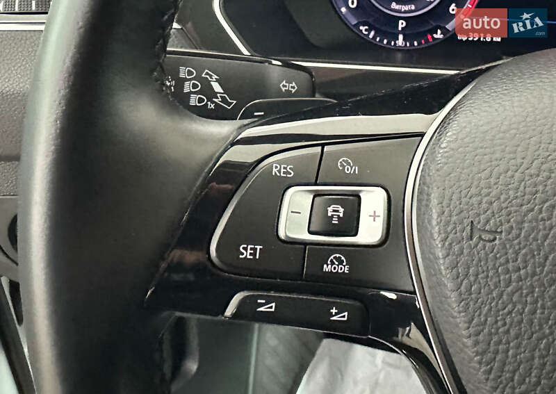 Внедорожник / Кроссовер Volkswagen Tiguan 2016 в Львове