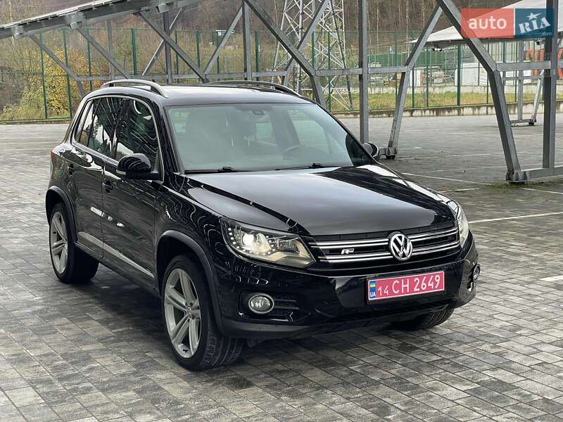 Внедорожник / Кроссовер Volkswagen Tiguan 2015 в Львове