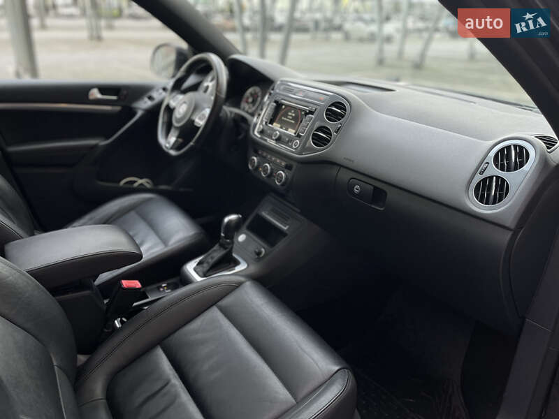 Внедорожник / Кроссовер Volkswagen Tiguan 2015 в Львове