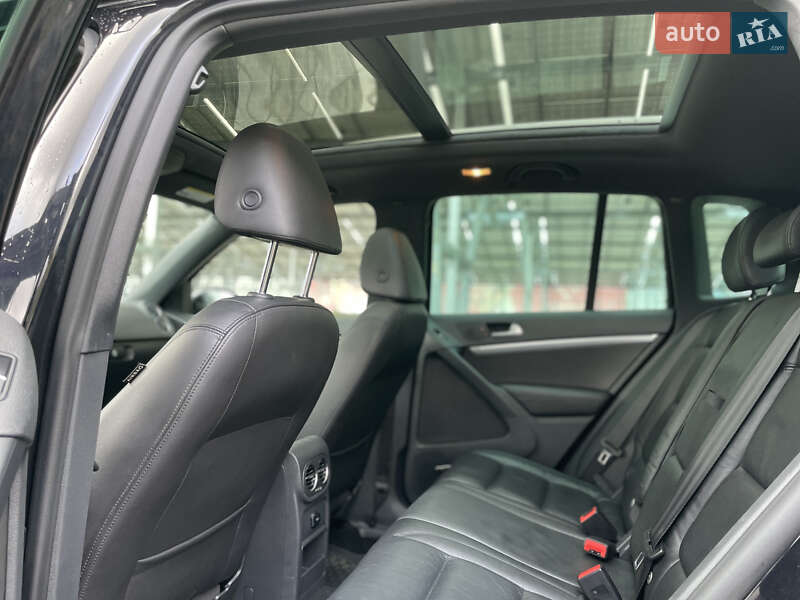 Внедорожник / Кроссовер Volkswagen Tiguan 2015 в Львове