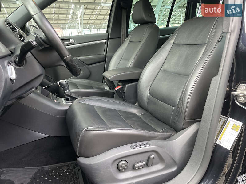 Внедорожник / Кроссовер Volkswagen Tiguan 2015 в Львове