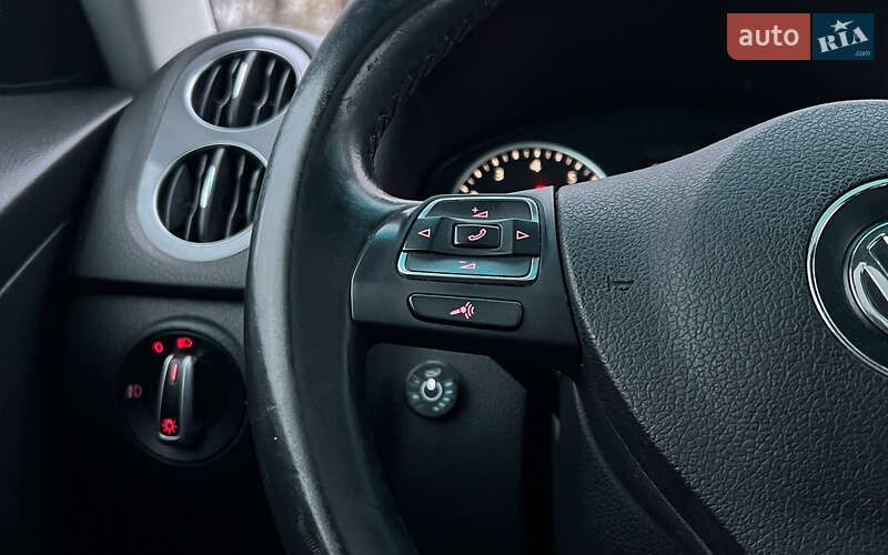 Внедорожник / Кроссовер Volkswagen Tiguan 2012 в Львове фото 9 Внедорожник / Кроссовер Volkswagen Tiguan 2012 в Львове