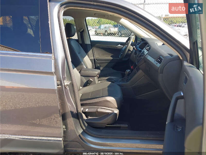 Внедорожник / Кроссовер Volkswagen Tiguan 2020 в Львове