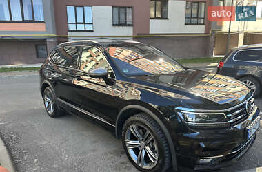 Позашляховик / Кросовер Volkswagen Tiguan 2020 в Києві