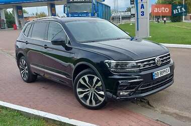 Позашляховик / Кросовер Volkswagen Tiguan 2018 в Львові