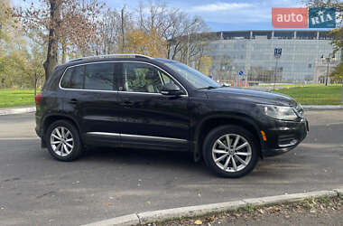 Позашляховик / Кросовер Volkswagen Tiguan 2016 в Одесі