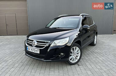 Позашляховик / Кросовер Volkswagen Tiguan 2010 в Сарнах