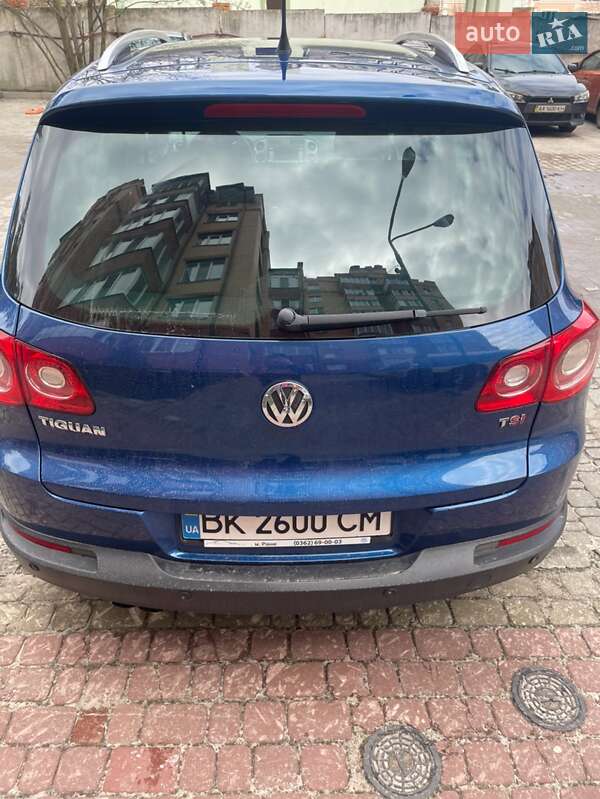 Внедорожник / Кроссовер Volkswagen Tiguan 2008 в Киеве
