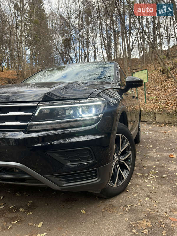 Внедорожник / Кроссовер Volkswagen Tiguan 2019 в Львове