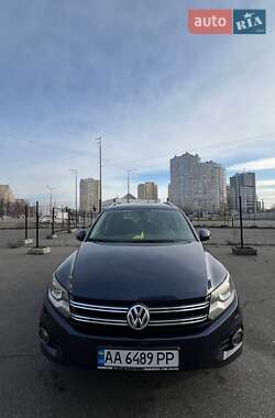 Внедорожник / Кроссовер Volkswagen Tiguan 2015 в Киеве