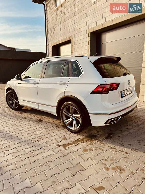 Внедорожник / Кроссовер Volkswagen Tiguan 2022 в Киеве