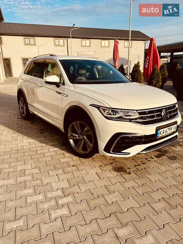 Внедорожник / Кроссовер Volkswagen Tiguan 2022 в Киеве