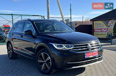 Внедорожник / Кроссовер Volkswagen Tiguan 2021 в Лопатине