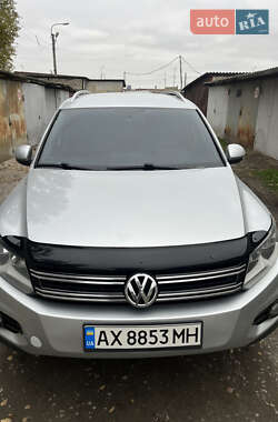 Позашляховик / Кросовер Volkswagen Tiguan 2012 в Харкові