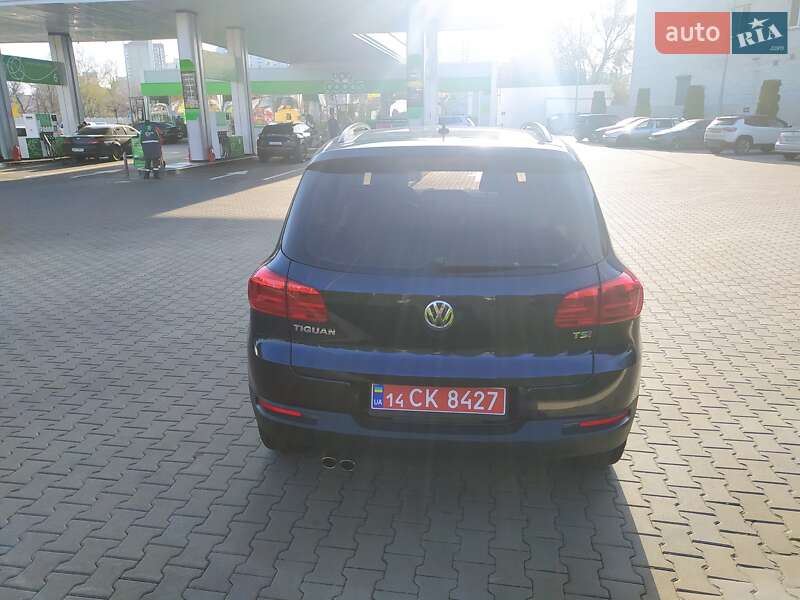 Внедорожник / Кроссовер Volkswagen Tiguan 2016 в Киеве
