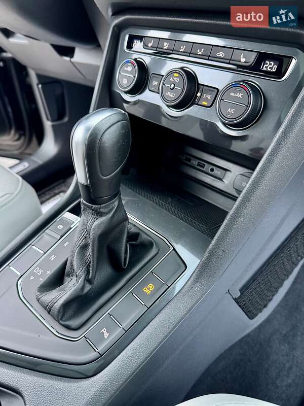 Позашляховик / Кросовер Volkswagen Tiguan 2019 в Дніпрі