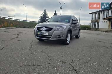 Внедорожник / Кроссовер Volkswagen Tiguan 2010 в Благовещенском