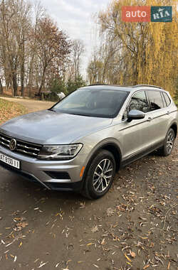 Внедорожник / Кроссовер Volkswagen Tiguan 2019 в Тлумаче