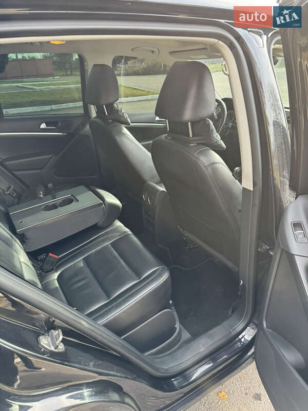 Внедорожник / Кроссовер Volkswagen Tiguan 2013 в Хмельнике