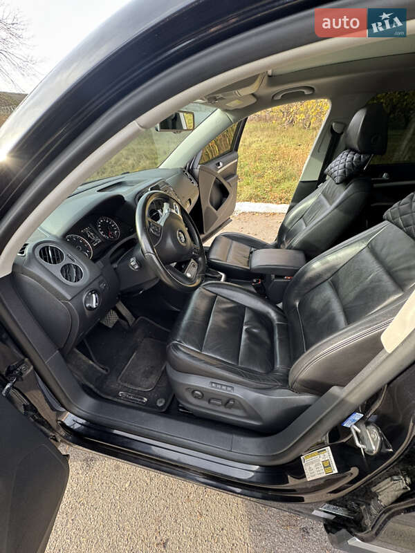 Внедорожник / Кроссовер Volkswagen Tiguan 2013 в Хмельнике