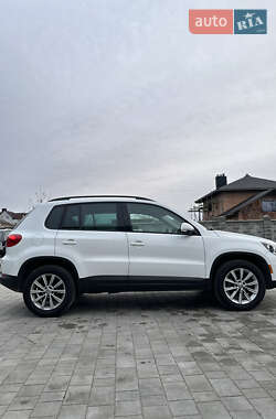 Позашляховик / Кросовер Volkswagen Tiguan 2015 в Рівному
