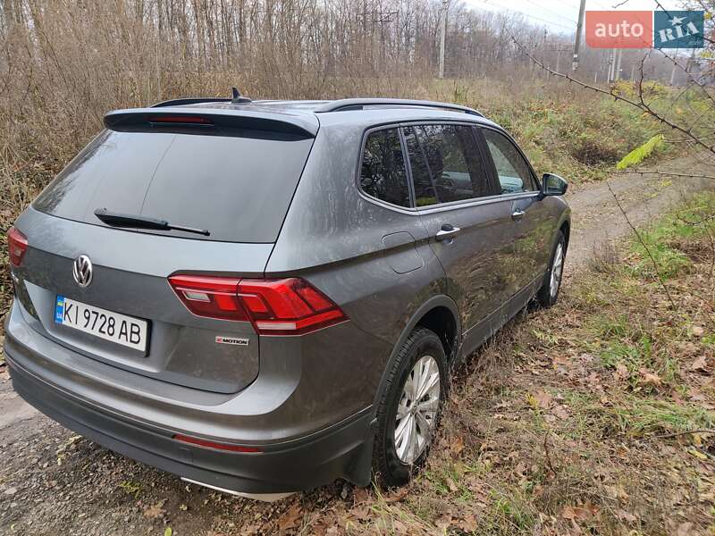 Внедорожник / Кроссовер Volkswagen Tiguan 2021 в Киеве