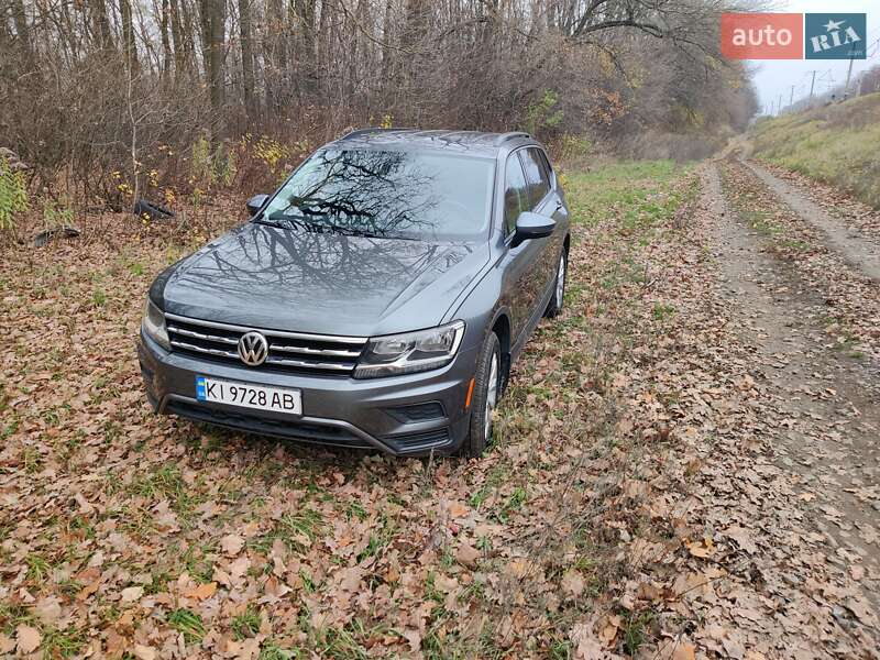 Внедорожник / Кроссовер Volkswagen Tiguan 2021 в Киеве