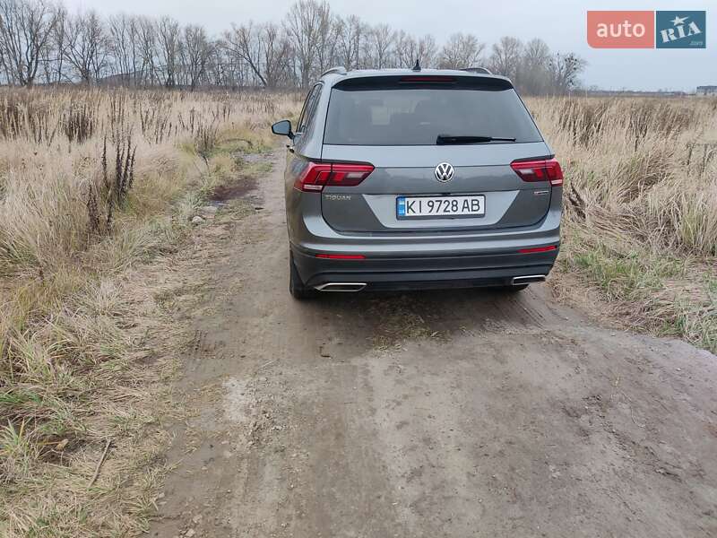 Внедорожник / Кроссовер Volkswagen Tiguan 2021 в Киеве